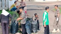 Ciptakan Sinergitas Jaga Lingkungan, Polres Bogor Secara Serentak Gelar Kegiatan Bersih – Bersih Sampah