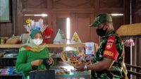 Sambangi Pelaku UMKM, Babinsa Kelurahan Panularan Aktif Berikan Motivasi