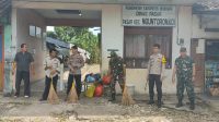 Peduli Lingkungan, TNI-Polri Dan Warga Bersih-Bersih Pasar Kedungrejo