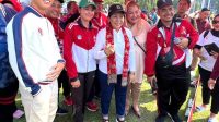 Menteri KPPPA, I Gusti Ayu Bintang Darmawati Uji Coba Pemanasan Cabor Gateball dihadapan Para Atlit