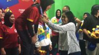 Kemenpora Kawinkan Emas Beregu Pa/Pi Tenis Meja dalam Pornas XVI Korpri