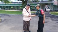 Tokoh Adat di Puro Mangkunegaran Menjadi Sasaran Komsos Babinsa Kelurahan Keprabon, Ini Alasannya