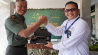 PT Pindad Memberikan Bantuan Alins kepada Akademi Militer