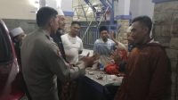 Bhabinkamtibmas Polsek Cisarua Polres Bogor Kontrol Pos kamling dan Sampaikan Pesan Kamtibmas