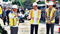 Presiden Jokowi Tinjau Rekonstruksi Jalan Raya Surakarta-Gemolong-Purwodadi