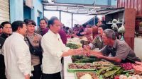 Tinjau Pasar Bululawang, Presiden Jokowi: Inflasi Terkendali, Pasokan Banyak