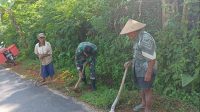Selain Ciptakan Lingkungan Bersih Dan Sehat, Melalui Kerja Bakti Babinsa Pererat Kemanunggalan TNI-Rakyat