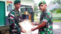Berhasil Amankan Senapan Serbu, Satgas Yonarmed 1 Kostrad Kembali Raih Penghargaan dari Pangdam XVI/Pattimura