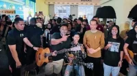 Malam Hari di Bandung, Presiden Kunjungi Toko UMKM Hingga Nikmati Musik Akustik