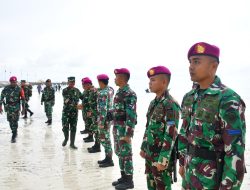 Komandan Pasmar 3 Kunjungi Prajurit Satgasmar PAM Pulau Terluar Pulau Fani