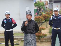 Sambut Hari Jadi Provinsi Riau Ke- 66, Pegawai Rutan Rengat Kenakan Pakaian Adat Melayu