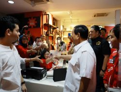 Prabowo Puji Anak-anak Muda PSI, Idealis dan Komitmen Tinggi untuk Persatuan Bangsa