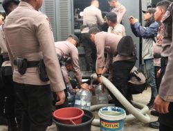 Polres Bogor Distribusikan Air Bersih Kepada Masyarakat Terdampak Kekeringan