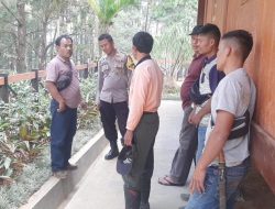 Lakukan Pengecekan Wilayah Hukum Polsek Nanggung Bhabinkamtibmas Berikan Himbauan Kamtibmas