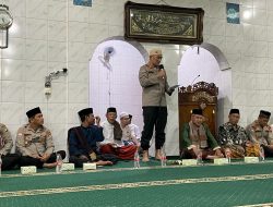 Ditbimmas Polda Metro Jaya Giat Suling dan Serahkan 100 Paket Sembako di mesjid Jami Al barokah