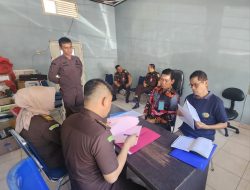 PENYIDIK KEJATI SULSEL SERAHKAN KEPADA PENUNTUT UMUM 3 (TIGA) TERSANGKA BESERTA BARANG BUKTI DUGAAN KORUPSI PENGGUNAAN DANA PDAM KOTA MAKASSAR UNTUK PEMBAYARAN TANTIEM 2017 – 2019