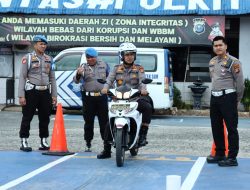 AKBP Ronald Sumaja SIK Tinjau dan Test Drive di Lapangan Praktek Uji SIM SatLantas Polres Kampar