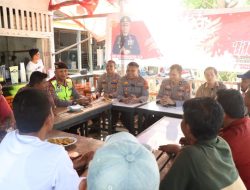 Jumat Curhat, Wakapolres Aceh Timur Edukasi Kamtibmas Warga Peudawa