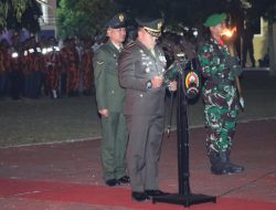 Danrem 071/Wijayakusuma Pimpin Apel Kehormatan dan Renungan Suci (AKRS) HUT RI Ke-78 di TMP Tanjung Nirwana Purwokerto
