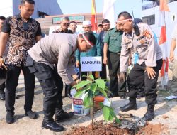 Serentak, Polres Metro Tangerang Kota Gerakan Tanam 1000 Pohon Perbaiki Kualitas Udara