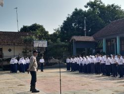 GELAR POLICE GOES TO SCHOOL , BHABINKAMTIBMAS POLSEK TANJUNGSARI POLRES BOGOR MEMBERIKAN PESAN KAMTIBMAS DI SMP PGRI TANJUNGSARI