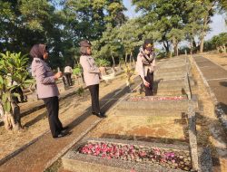 Polwan Polres Bogor Polda Jabar Melaksanakan Giat Ziarah Taman Makam Pahlawan Dalam Rangka Peringatan Hari Jadi Polwan Ke 75