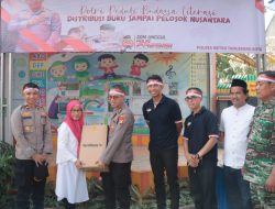 Polri Peduli Budaya Literasi, Polrestro Tangerang Kota Serahkan Buku Bacaan di Karawaci