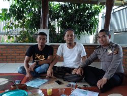 Bhabinkamtibmas Wilayah Hukum Polsek Leuwiliang Polres Bogor Sambangi Warga Sampaikan Pesan Kamtibmas dan Himbauan TPPO