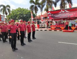 Meriahkan HUT RI Ke 78 Tahun 2023, Dandim 0808/Blitar Bersama Forkopimda Ikut Lomba Baris Berbaris