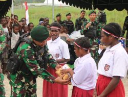 Semarak Sambut HUT ke-78 RI, 500 Pelajar di Distrik Keneyam Nduga Serbu Pos Satgas Yonif MR 411 Kostrad