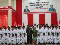 Hadir Dipengukuhan Paskibra, Dandim 1702/Jayawijaya : Anggota Paskibra Harus Jadi Panutan