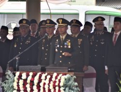 Dandim 0819/Pasuruan Irup Upacara Penurunan Bendera HUT RI 78 di Kabupaten Pasuruan