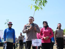 Polri Catat Rekor MURI Tanam Pohon Serentak Dan Terbanyak, Jajaran Polda Sulsel Tanam 41.086 Pohon