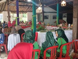 Festival Jajanan Tradisional, Babinsa Kepatihan Kulon Hadir Ditengah Warganya
