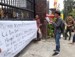 KALAMSU Gelar Aksi Demo di Depan Kejatisu, Sampaikan 8 Tuntutan Terkait Pembangunan Kantor Bupati Batu Bara