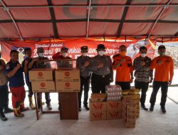 Empati Musibah Kebakaran Kemenkumham Jabar Salurkan Bantuan Bagi Petugas Damkar di TPA Sarimukti