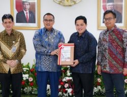 BPK Serahkan LHP Kementerian BUMN, Erick Thohir Pastikan BUMN Selalu Pertahankan Akuntabilitas