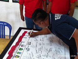 Penandatanganan Komitmen Anti Narkoba oleh Polres Metro Bekasi Kota Bersama Forkompincam dan Masyarakat RW 26 Kelurahan Pejuang, Kecamatan Medan Satria, Kota Bekasi