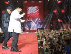 Prabowo Hadir Milad Ponpes Ora Aji, Gus Miftah Berikan Lagu: Wis Wayahe