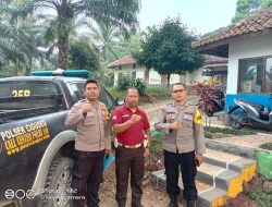 Bhabinkamtibmas Wilayah Hukum Polsek Cigudeg Polres Bogor Melaksanakan Patroli di desa binaan