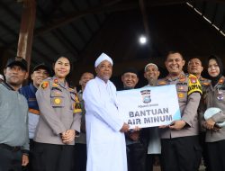 Kapolres Dumai Serahkan Bantuan Alat Air Minum Reverse Osmosis (Ro) kepada Masyarakat Tanah Adat Senepis