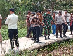 Irigasi Tertutup Eceng Gondok Muspika Kecamatan Pebayuran Tinjau Kampung Pintu