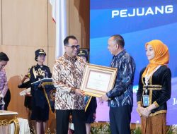 Beri Penghargaan Kepada Insan Peduli Keselamatan Jalan, Menhub Ajak Generasi Muda Jadi Pelopor