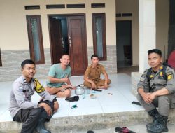 Bhabinkamtibmas Wilayah Hukum Polsek Tanjungsari Sambang Warga Bersama Sat Pol PP Kecamatan Untuk Sinergi Menjaga Kamtibmas dan Cegah TPPO
