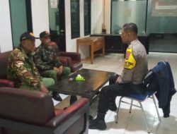 Bhabinkamtibmas Wilayah Hukum Polsek CSR (Cisarua) Sambang Pos Siskamling sampaikan pesan kamtibmas dan Cegah TPPO