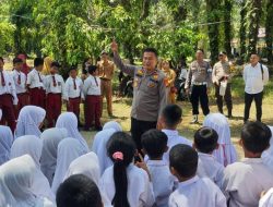 Police Goes To School di SDN 009 Perhentian Raja, Kapolsek Shalawat Bersama Murid dan Guru