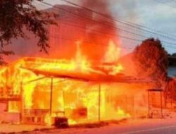 2 Warung Kayu Dilalap Si jago merah Terbakar di Peudawa Aceh Timur