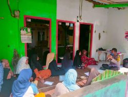 BHABINKAMTIBMAS POLSEK SUKAMAKMUR SOSIALISASI DAN EDUKASI TPPO KEPADA KETUA KELOMPOK PKH DESA SUKAMAKMUR