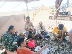 Babinsa Silaturahmi Sasar Warga Kampung Rumbia