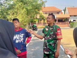 Sambangi Warga, Babinsa Kelurahan Jebres Berikan Himbauan Kamtibmas